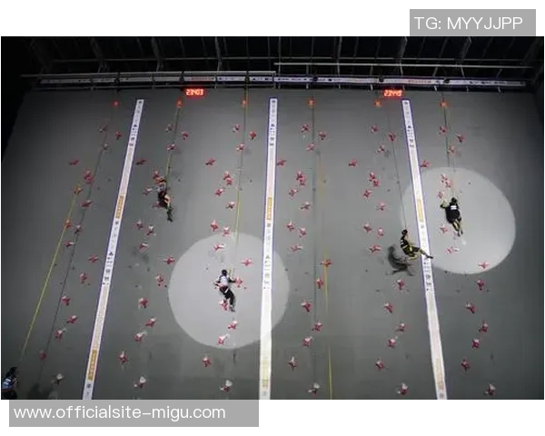 成都攀岩队勇闯中路突破新局面引领攀岩运动发展新风潮 成都攀岩队勇闯中路突破新局面引领攀岩运动发展新风潮